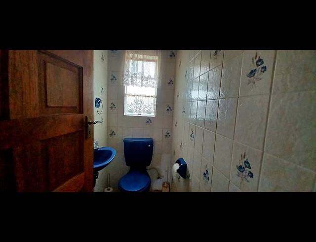 3 BEDROOM FREEHOLD FOR SALE IN KENLEAF